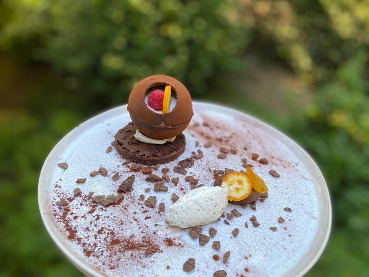 Latitude Ouest Hotel Restaurant & Spa Locronan Eksteriør bilde