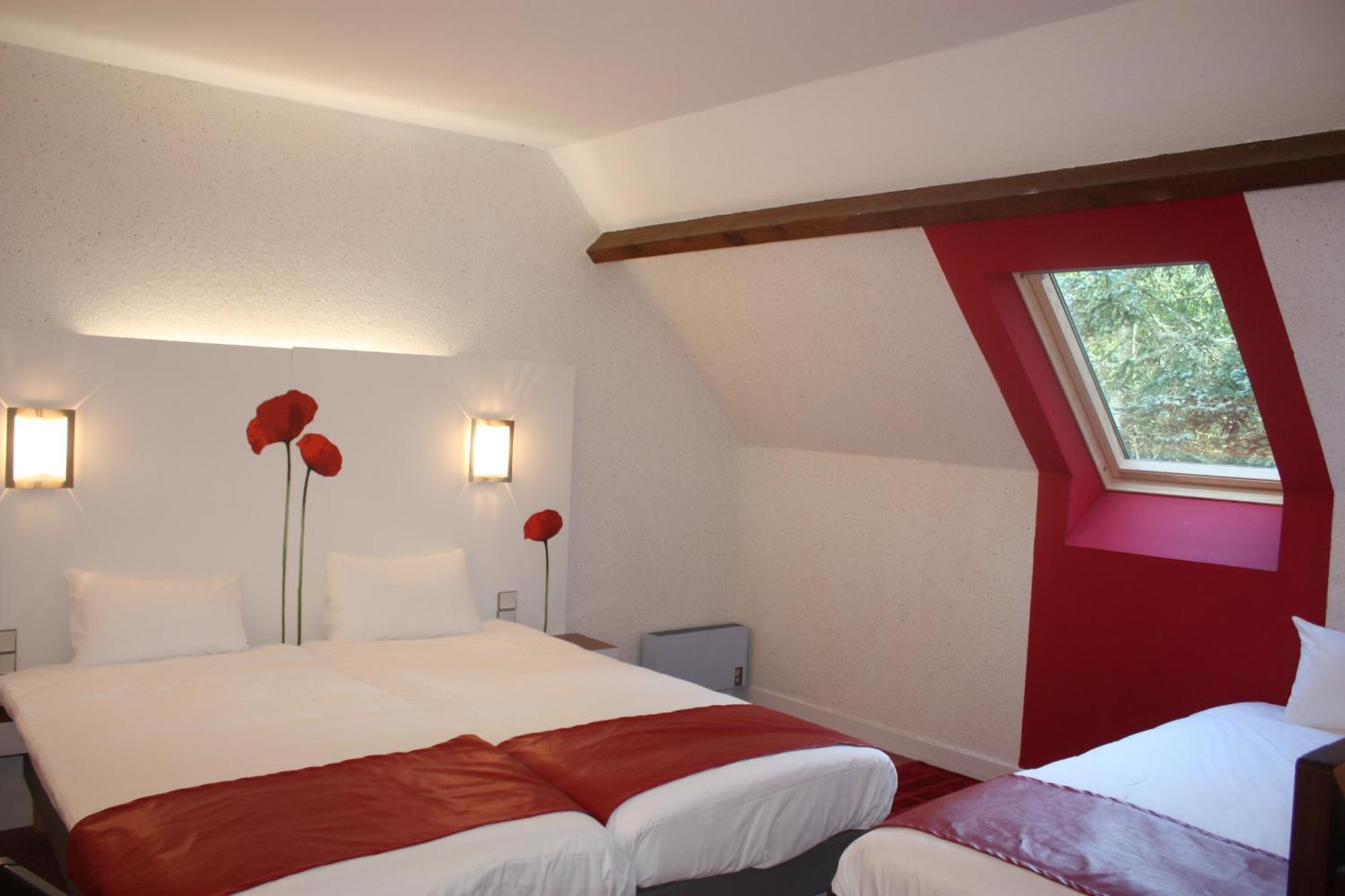Latitude Ouest Hotel Restaurant & Spa Locronan Eksteriør bilde