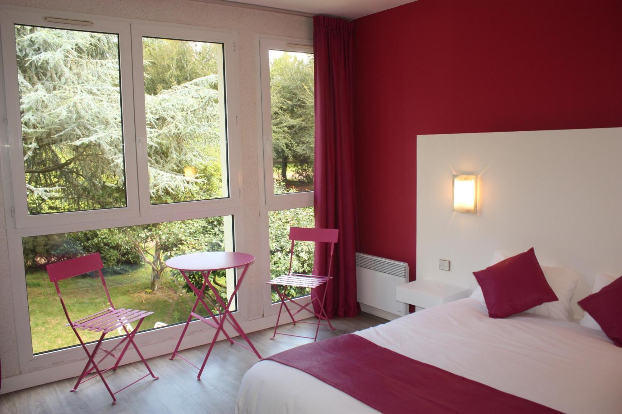 Latitude Ouest Hotel Restaurant & Spa Locronan Eksteriør bilde