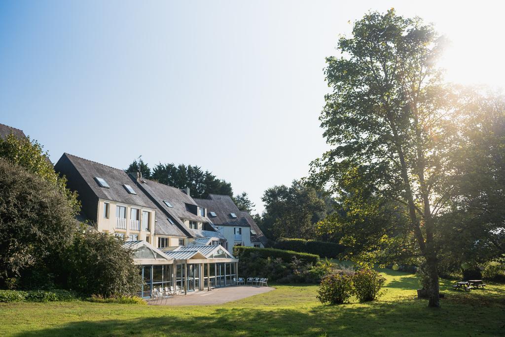Latitude Ouest Hotel Restaurant & Spa Locronan Eksteriør bilde
