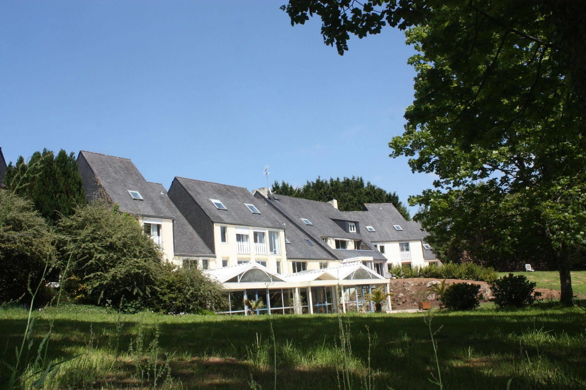 Latitude Ouest Hotel Restaurant & Spa Locronan Eksteriør bilde