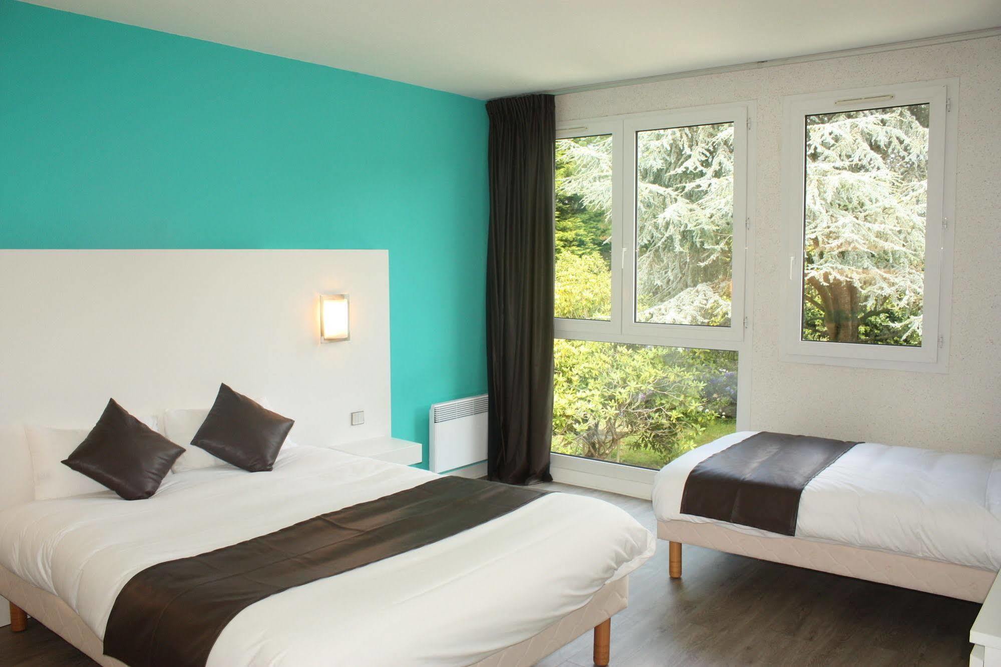 Latitude Ouest Hotel Restaurant & Spa Locronan Eksteriør bilde